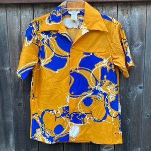 Hawaii Nei Honolulu vintage 1960 polyester woman’s hibiscus shirt sz M